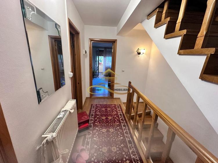 Casă individuală cu 5 camere cu Canalizare în Ultracentral