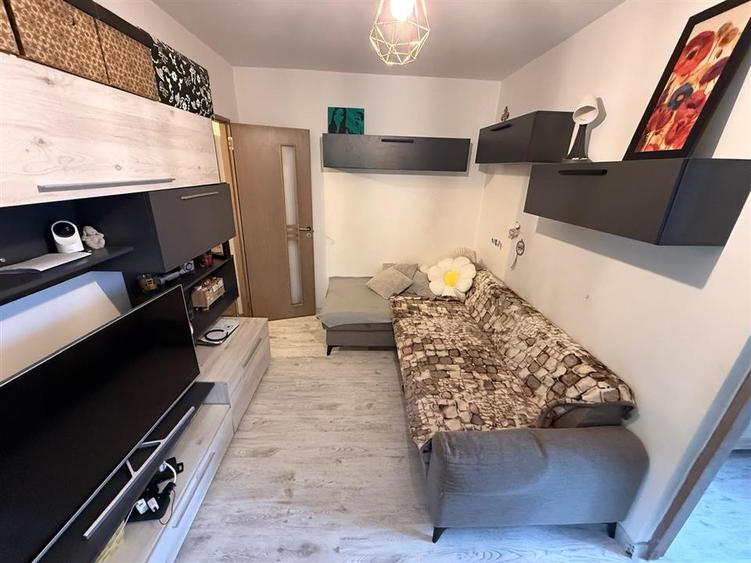 Apartament cu 2 camere semidecomandat în Tătărași