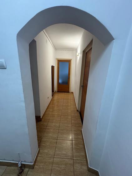 Inchiriez apartament 2 camere - 5
