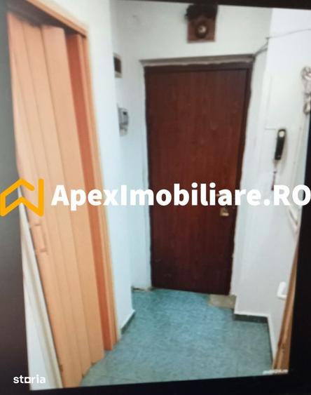 Apartament cu 2 camere semidecomandat, mobilat în Centrul Civic