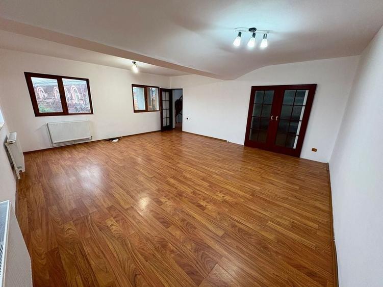 Spațiu comercial, în Vlădeni