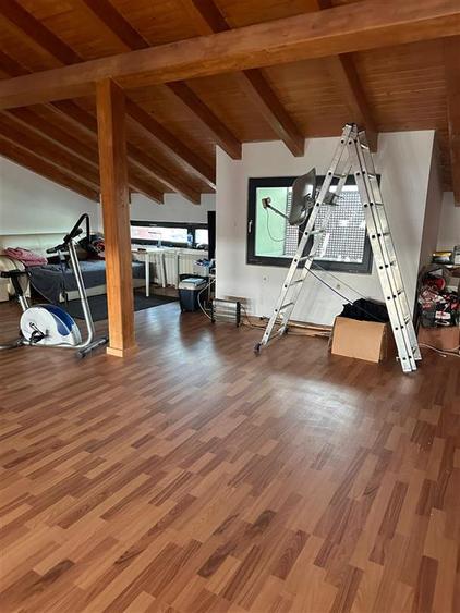 Apartament cu 3 camere decomandat, mobilat în Apollo