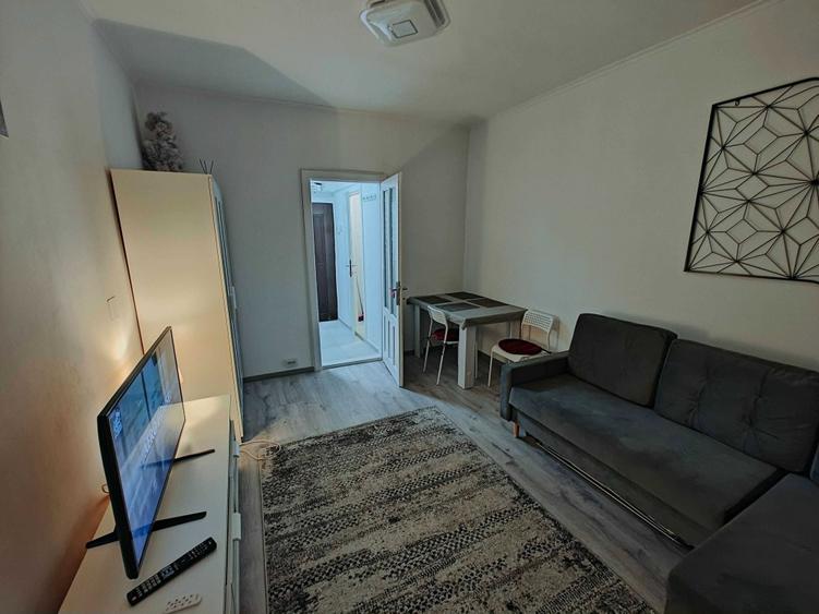 Dau in chirie garsoniera renovata str. Poienitei 27 - 3