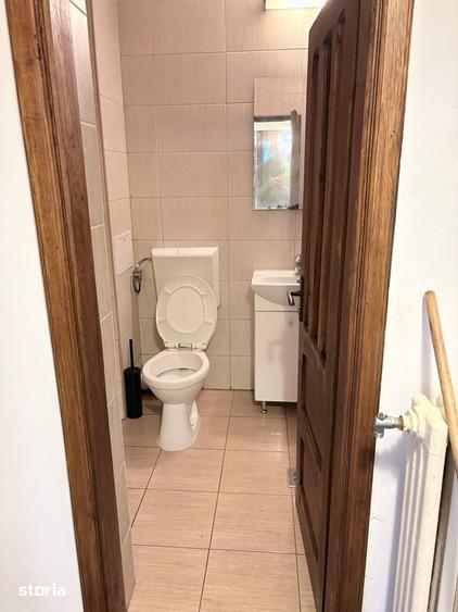 Casă cu 7 camere cu Teren 500 Mp în Platoul Izvor