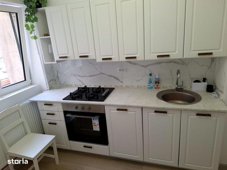 Apartament cu 3 camere decomandat în Ultracentral