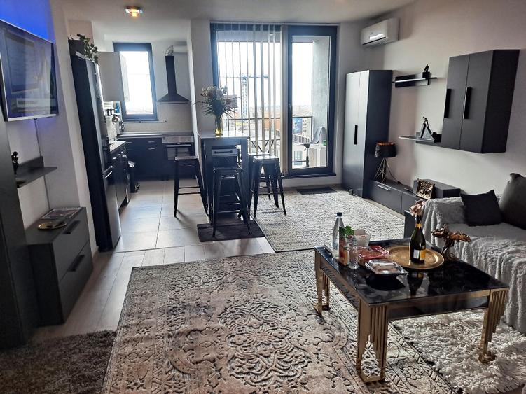 Apartament cu 2 camere semidecomandat în Take Ionescu
