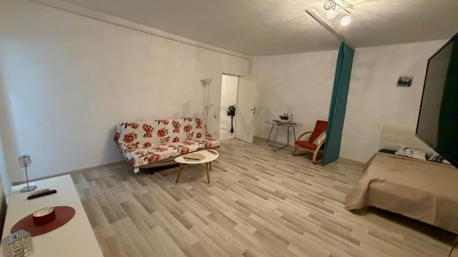 REA1027738 Studio Mall Vitan bloc 2001 53 mp - 2