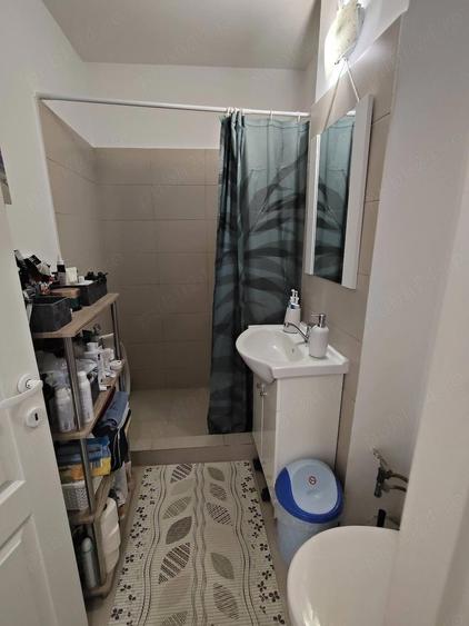 Anun? de vanzare direct de la proprietar - pret competitiv Apartament 2 camere - 5