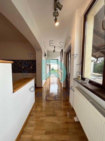 Casa renovata,  zona Grivitei, Brasov - 4