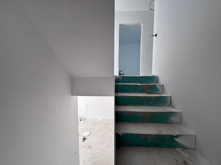 Casa pozitie deosebita P+1+M. 7 cam. Util 173mp. Teren 163mp - 11