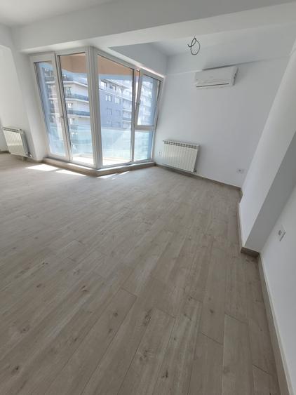 COMISION 0! SUPER PRET - STUDIO  FINALIZAT 45.80 MP - ACCES PISCINA - 67900 E - 21