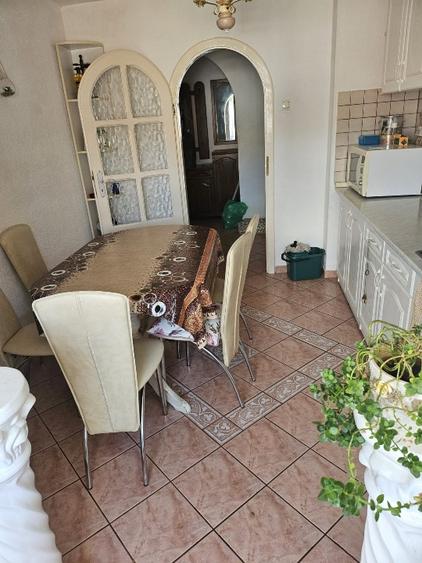 Chirie apartament 3 camere - 2