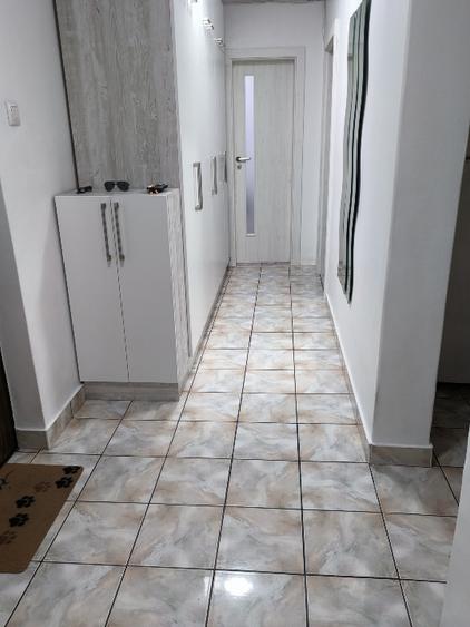 Apartament 2 camere , decomandat , etaj 2 , km 0 ( cu loc parcare ). 0736003786 - 4