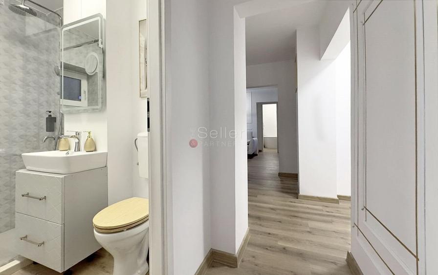 Apartament cu 4 camere decomandat, mobilat în Centrul Civic