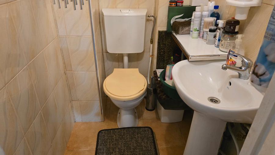 Vand apartament  4 camere decomandat in Deva, zona Progresul, suprafata utila 83 - 4