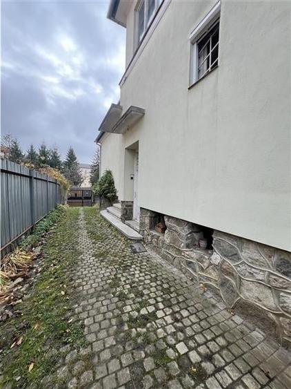 Casa individuala cu 4 camere si teren 900 mp zona Calea Poplacii - 26