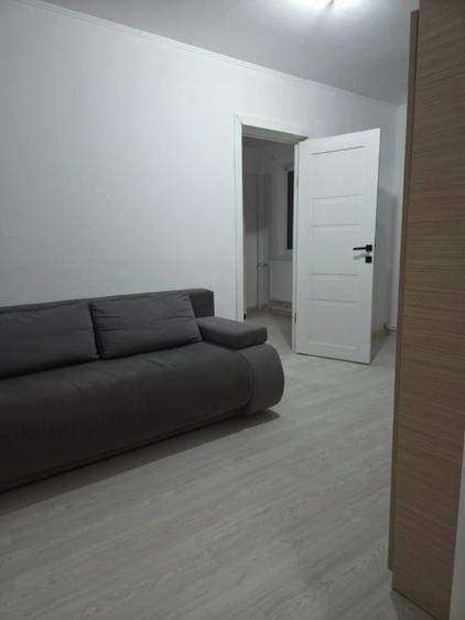 Închiriez Apartament 2 camere cu centrală termică în zona Brotăcei,Tom - 3