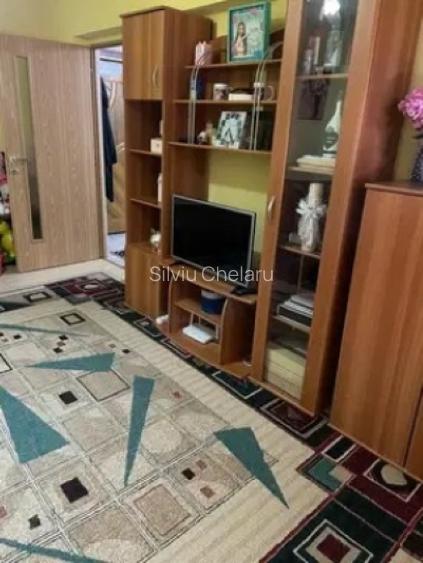 Vand apartament 2 camere Slatina, Olt, zona Centrul Vechi,Dinu Lipatti