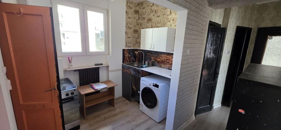 Central str. Doamnei apartament 3 cmaere de inchiriat - 9