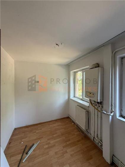 Apartament 3 camere cf 2  semidecomandat zona Micro 14 - 3