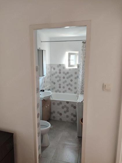 Apartement renovat, mobilat si utilat - 3 camere, 3 balcoane, 2 bai 96m in zona Lunca-Politie - 7