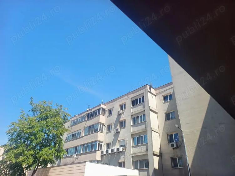 Apartament cu 3 camere decomandat în Popești-Leordeni