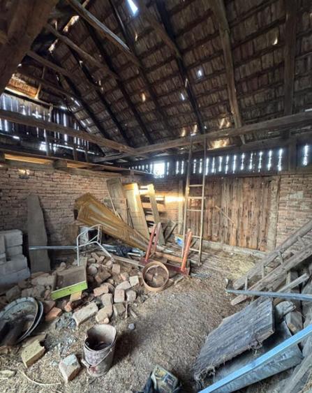 Doua case pe acela?i teren, 180 mp utili, 25 ari, ?indre? - 15