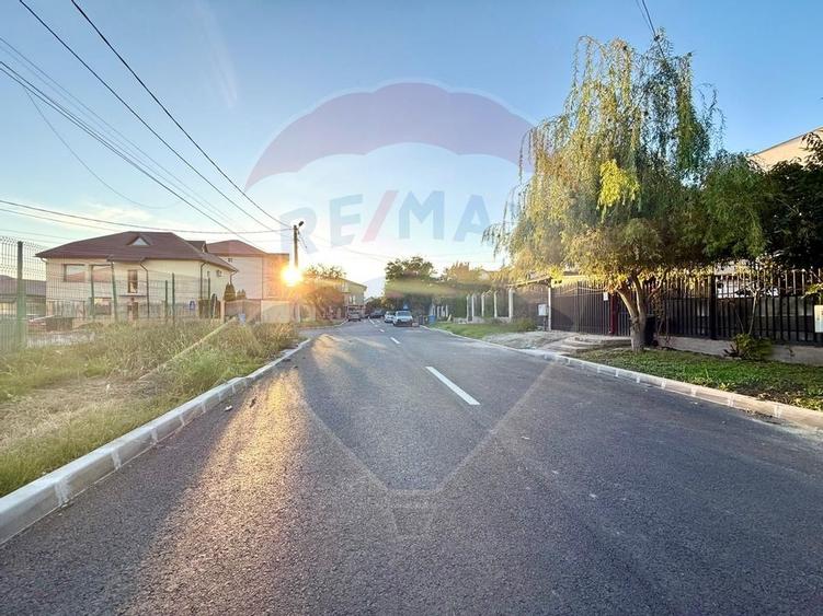 Casa de vanzare in Eforie Nord teren proprietate 300 mp - 10