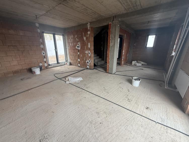 Casa 5 camere FINISAT! - 123,57 mp utili - garaj - zona Eroilor, Floresti! - 5