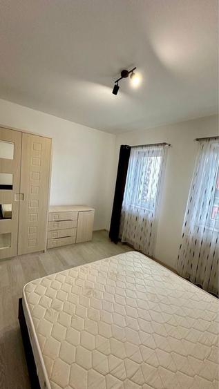 Se inchiriaza proprietar apartament vizavi mall Coresi Tractoru - 2