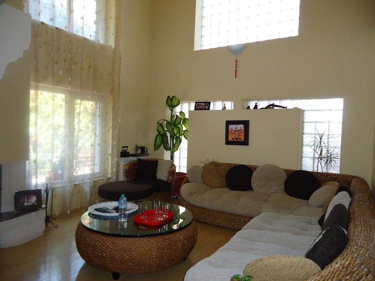 Vila piscina superba gradina matura cu iesire directa la padure - 33