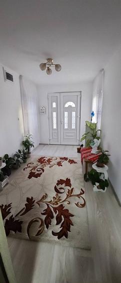 Vind casa in comuna sic jud cluj. Teren 600 mp acte la zi mai multe detali la nr de tel 0771108976 - 3