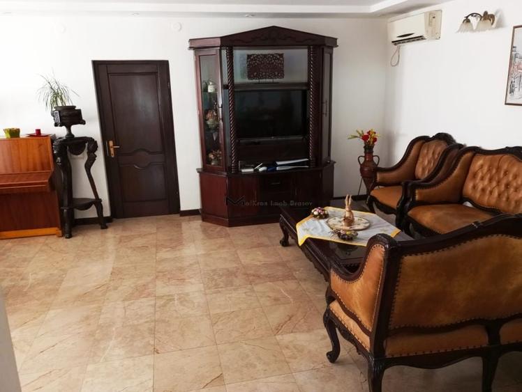 🏡 Proprietate exclusivistă cu 2 case, piscină și sală de fitness - 6