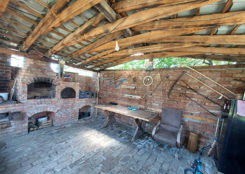 Casa in Sacele cu ciubar curte, pivnita, eleganta, gata de m - 12