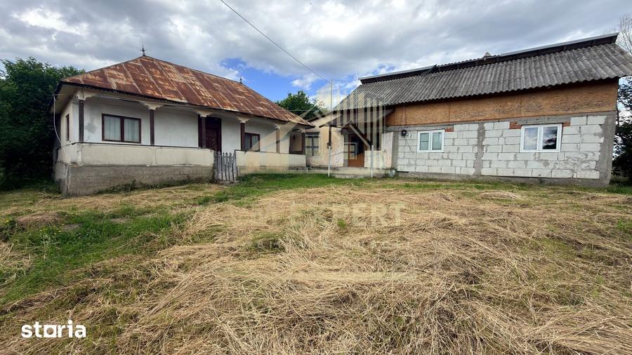 Casă cu 3 camere cu Teren 6997 Mp în Moieciu