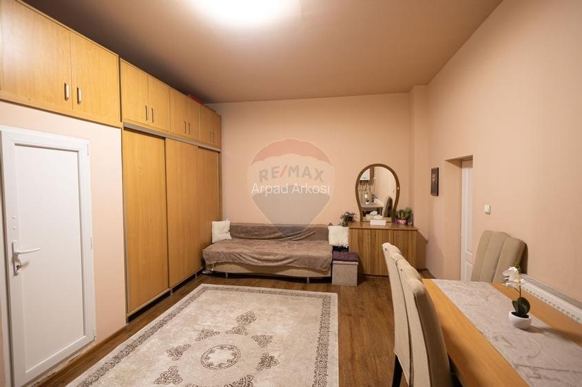Apartament de vanzare si spatiu comercial COMISION 0%