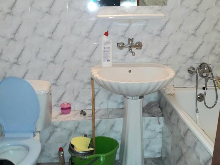 Tei, Maica Domnului, OMV, semistradal, bloc mixt, 1988 - 11