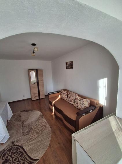Vand garsoniera complet mobilata cu tot ce se vede in imagini - 16