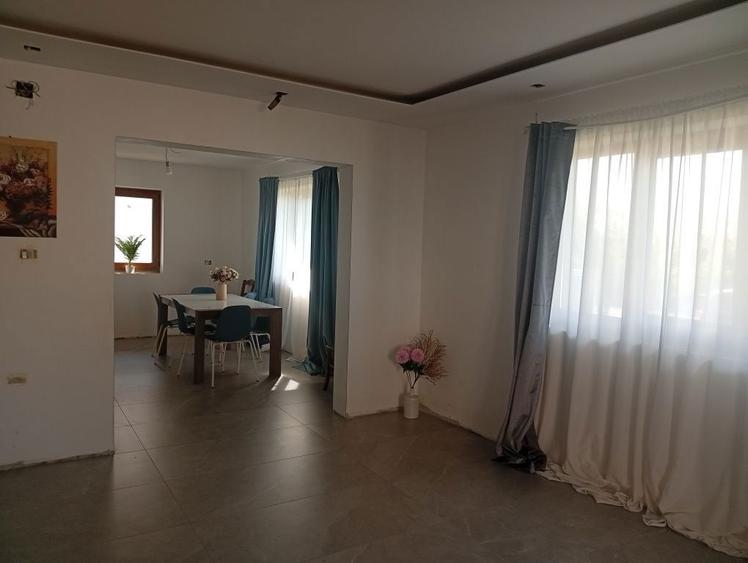 Casa spatioasa de vanzare Radauti - 7