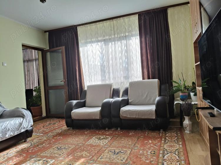 Vanzare casa aprox.3min Targovi?te - 2