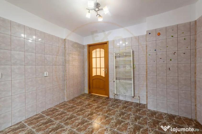 Apartament 5 camere parter an 1992 zona Rolast-Jumbo - 11