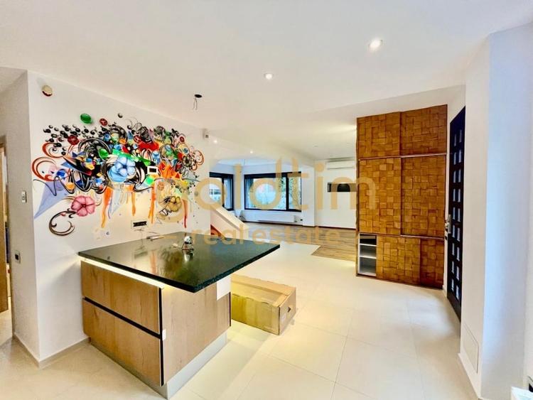 CASA INDIVIDUALA/SUPERBA/PIPERA/EROU IANCU NICOLAE/PISCINA/CURTE GENEROASA - 13