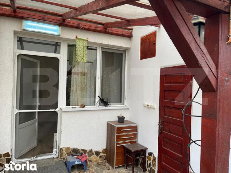 Casa Oradea in zona linistita, aproape de 2 centre comerciale, scoala, - 2