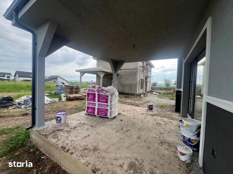Casă cu 4 camere cu Teren 300 Mp în Șura Mică