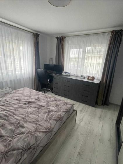 Vand casa pe parter in Harman zona de case noi biserica - 2