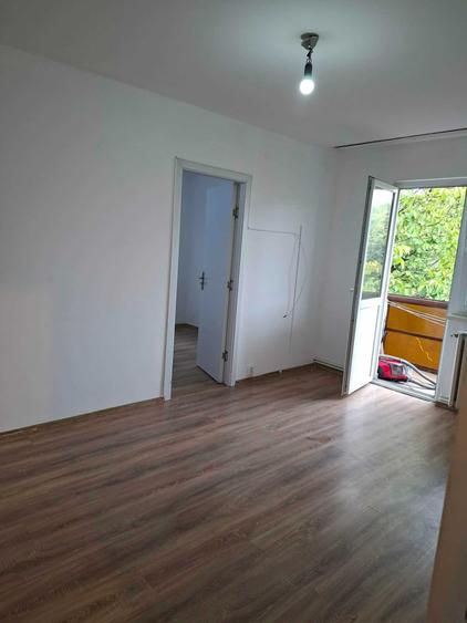 Inchiriez ap. 2 camere - 3