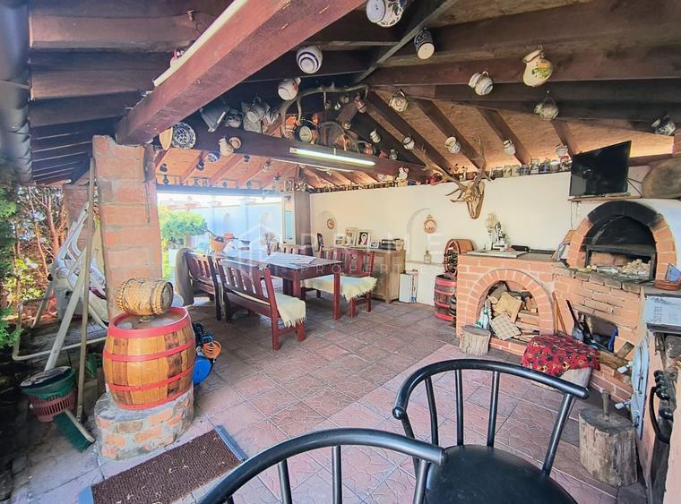 Casa perfectă pentru familie – curte, foișor cu grătar și garaj triplu - 18
