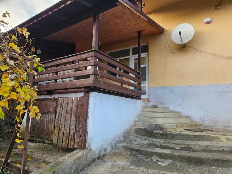 Vând casă în comuna Păușești-Măglași la 10 km de Rm. Vâlcea ,7 km de B. Olănești - 3