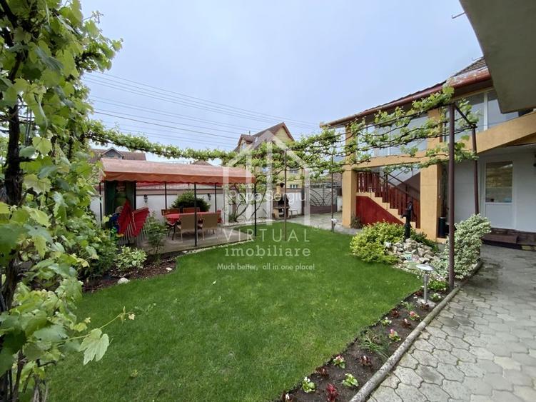 Casa individuala cu 8 camere, teren 360 mp, garaj, pod Casa individuala cu 8 camere, teren 360 mp, garaj, pod