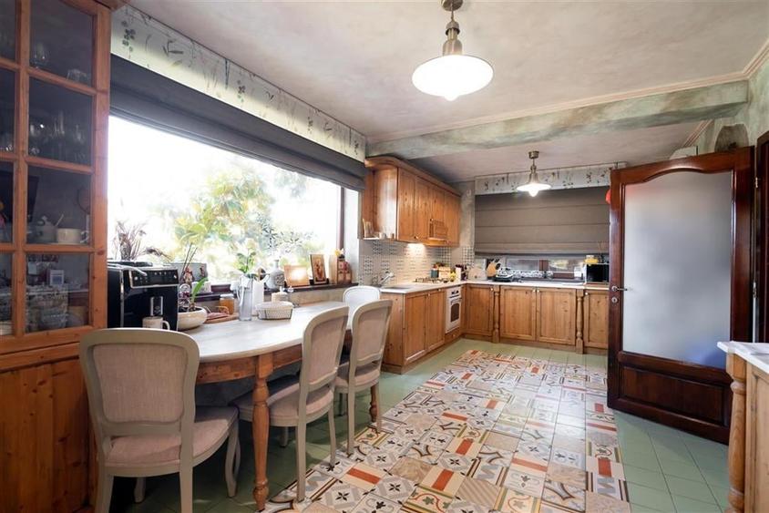 RECO Vila cu 5 camere str. Apateului- zona Nufarul - 13